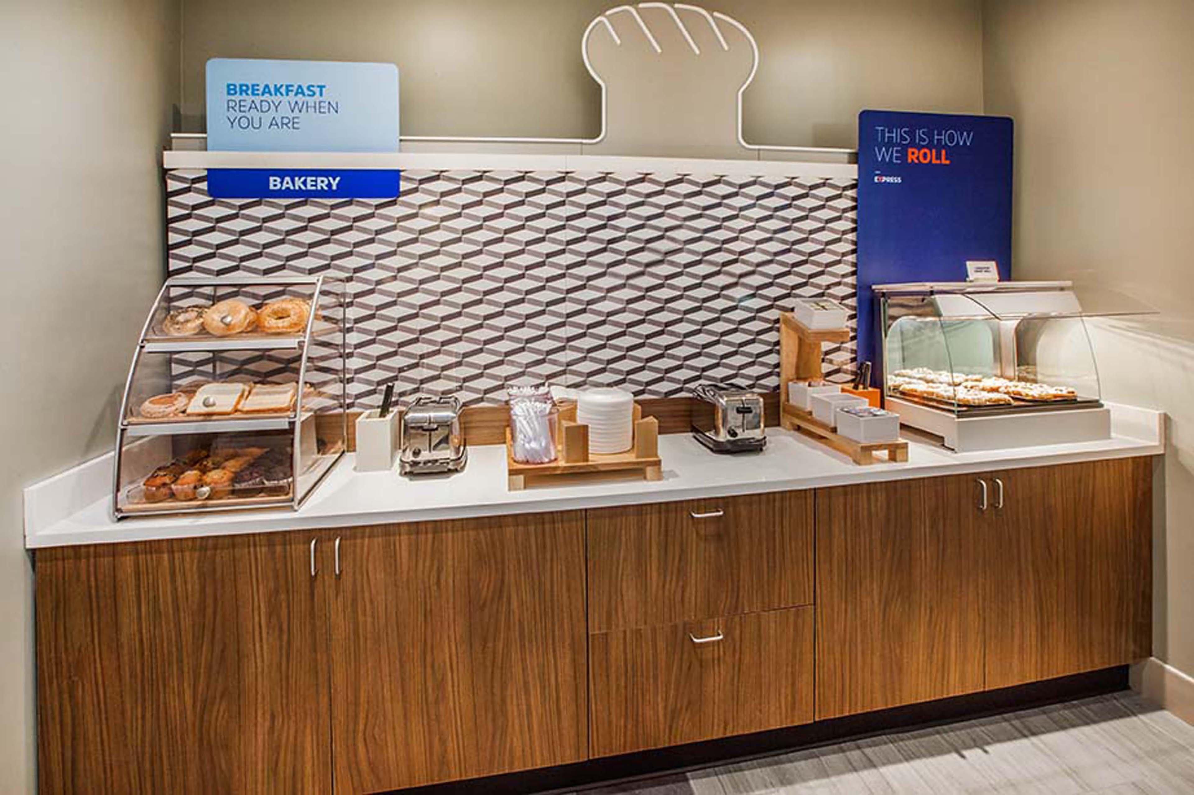 Holiday Inn Express & Suites - Oklahoma City Airport By Ihg Extérieur photo